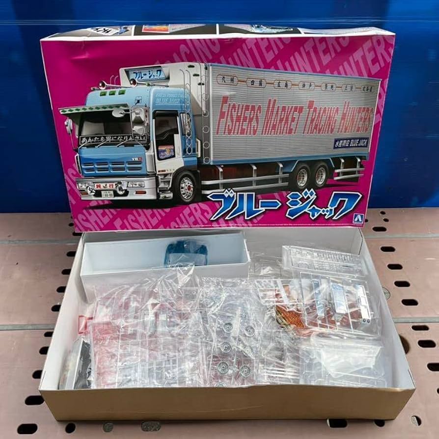 青島文化教材社 1/32 バリューデコトラシリーズ No.15 ブルージャック 大型冷凍車 プラモデル Amazon | 青島文化教材社 1/32 バリューデコトラシリーズ No.15